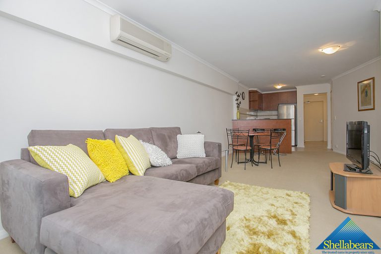 20/2 Outram Street gallery
