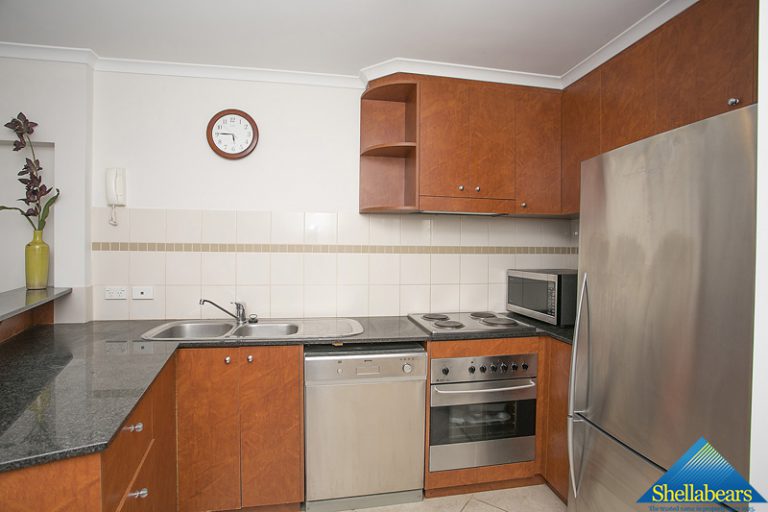 20/2 Outram Street gallery