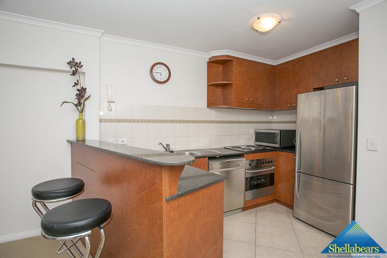 20/2 Outram Street gallery