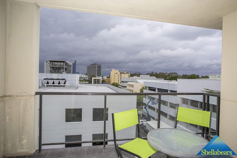 20/2 Outram Street gallery