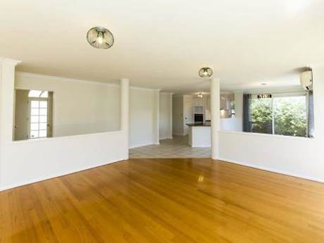 15B Lobelia Street gallery