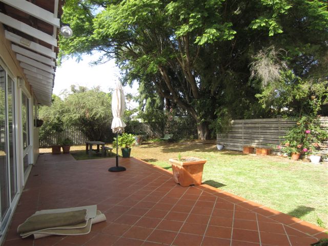 13 Kinninmont Avenue gallery