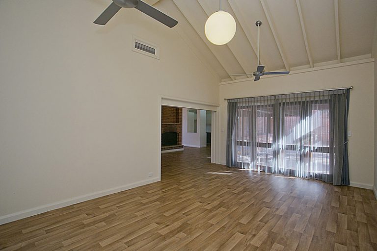 8 Brown Street gallery