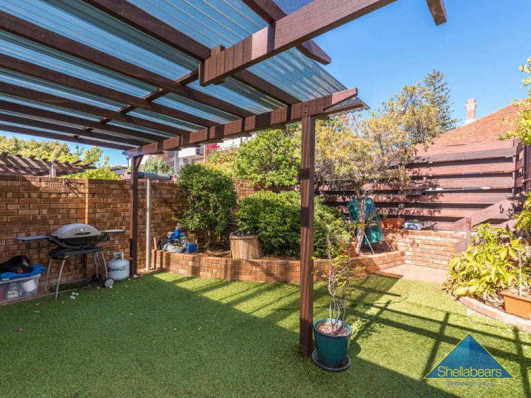 16 Dean Street gallery