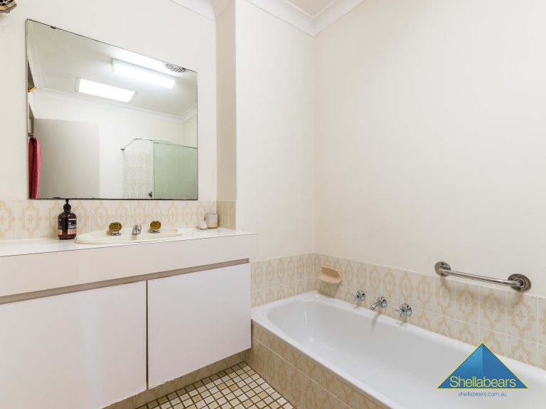 16 Dean Street gallery