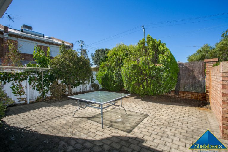 9/1 Brentham Street gallery