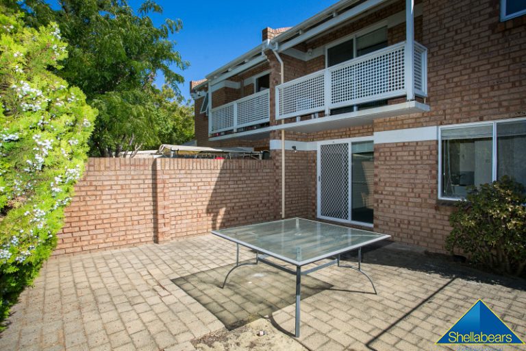 9/1 Brentham Street gallery