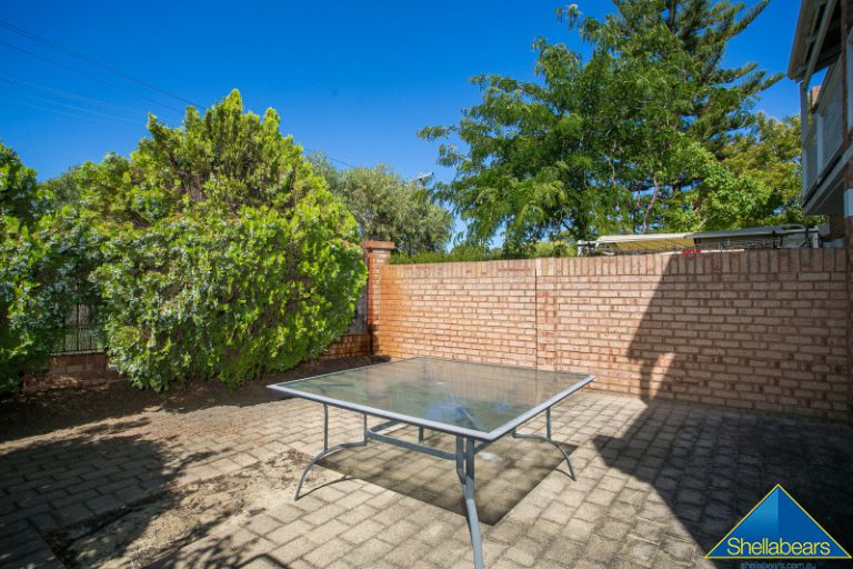 9/1 Brentham Street gallery