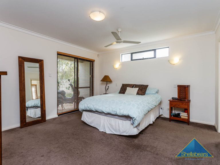 19 Lynton Street gallery