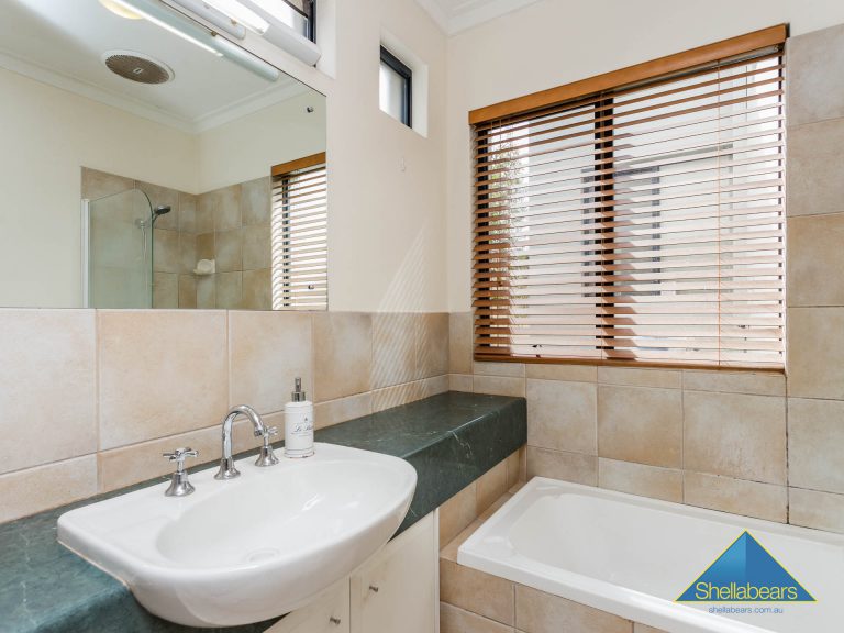 19 Lynton Street gallery