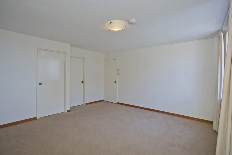 10/134 Marine Parade gallery