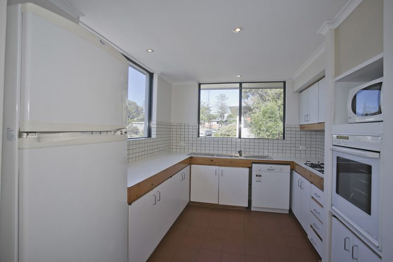 10/134 Marine Parade gallery