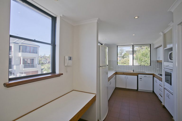 10/134 Marine Parade gallery