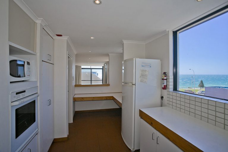 10/134 Marine Parade gallery