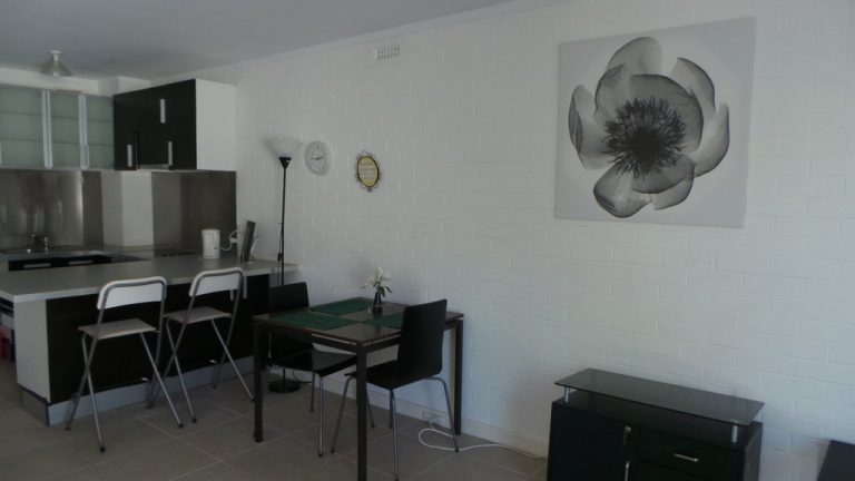 1/212 Hampden Road gallery