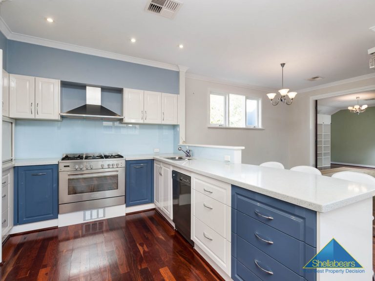 11 Holyrood Street gallery