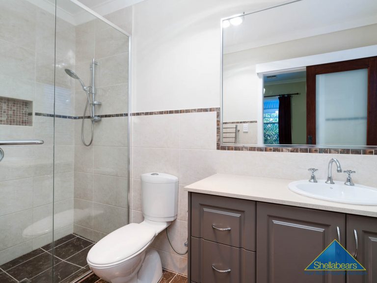 11 Holyrood Street gallery