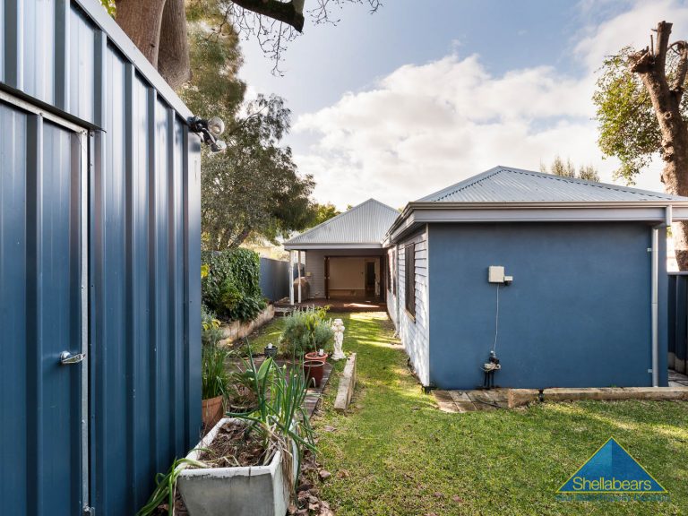 11 Holyrood Street gallery