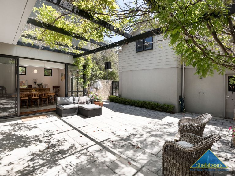 10 John Street gallery