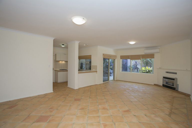 1/4 Airlie Street gallery