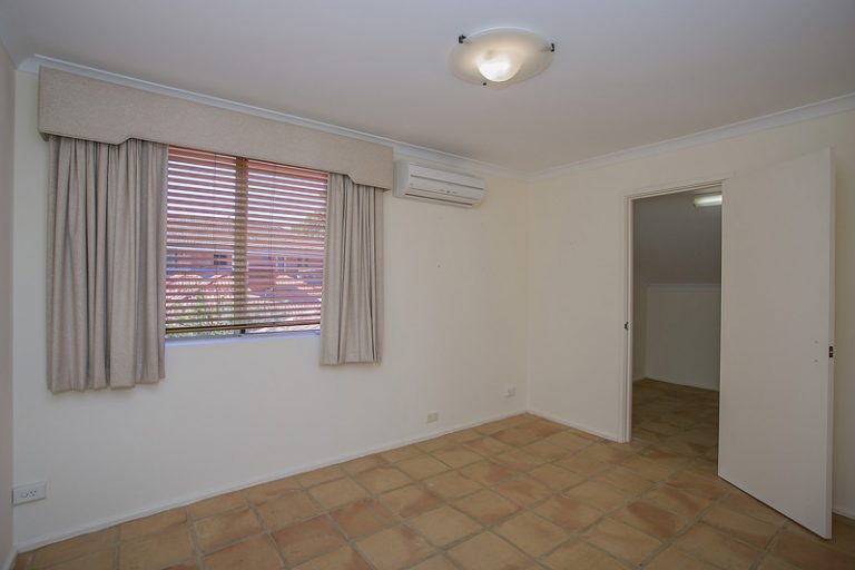 1/4 Airlie Street gallery