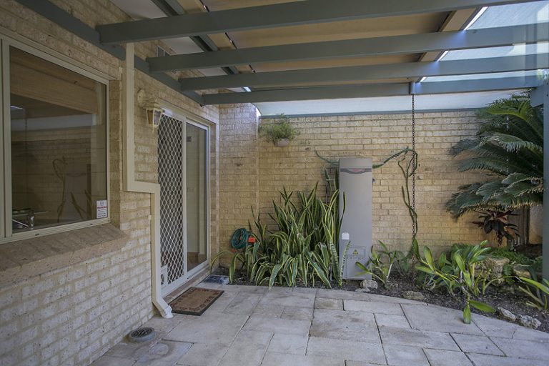 1/4 Airlie Street gallery