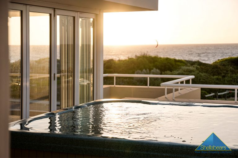 OCEAN FRONT, STUNNING ELEVATED VISTA, LUXURIOUS FAMILY HOME! gallery