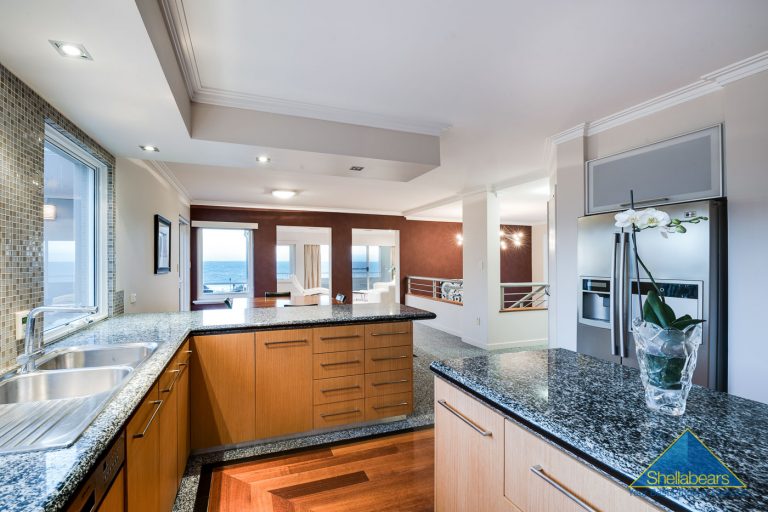 OCEAN FRONT, STUNNING ELEVATED VISTA, LUXURIOUS FAMILY HOME! gallery