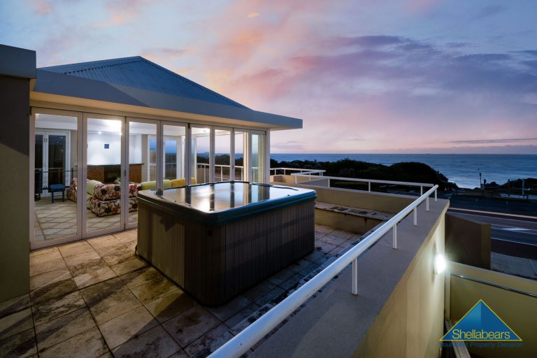 OCEAN FRONT, STUNNING ELEVATED VISTA, LUXURIOUS FAMILY HOME! gallery