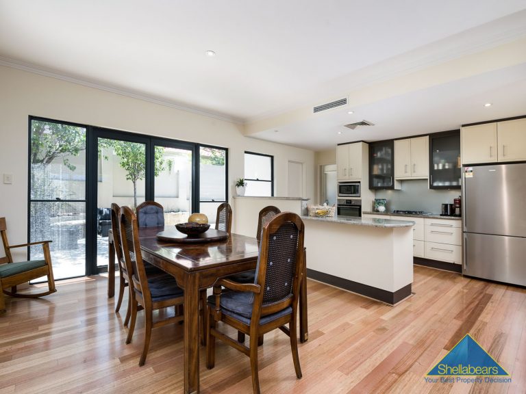 17 Broome Street gallery