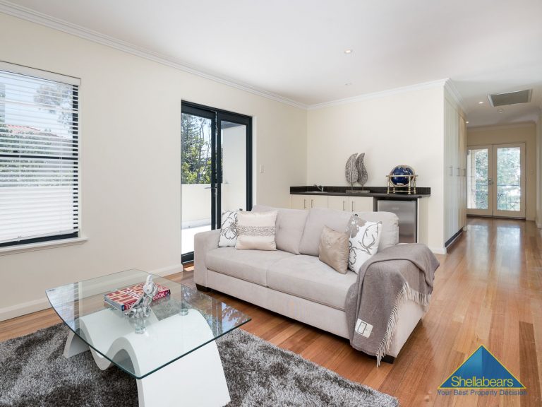 17 Broome Street gallery