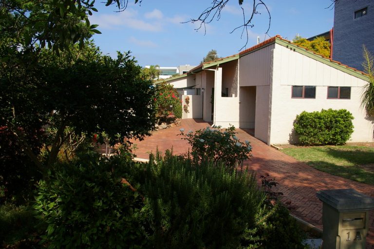 1A Bulimba Road gallery