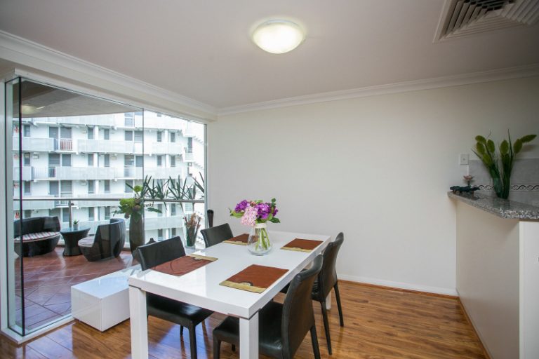 7/69 Malcolm Street gallery