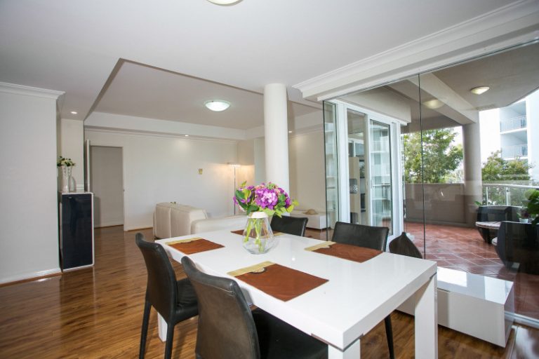 7/69 Malcolm Street gallery