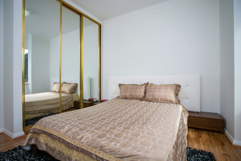 7/69 Malcolm Street gallery