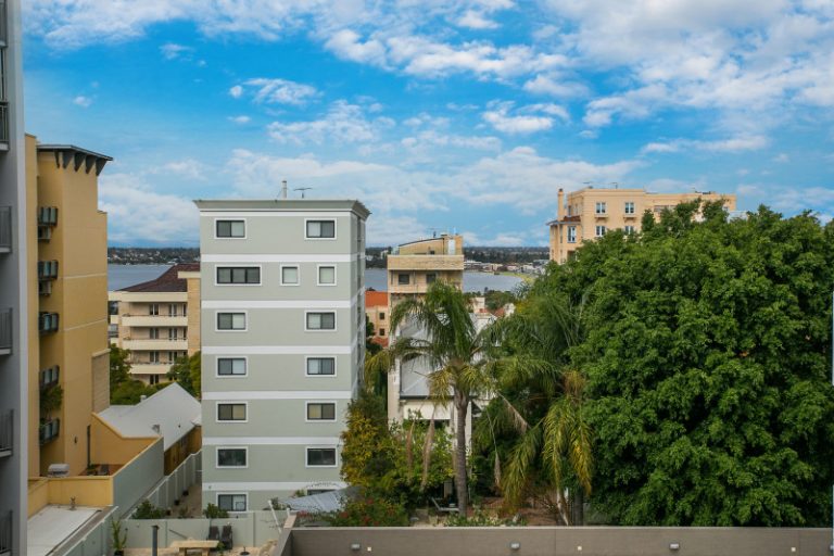 7/69 Malcolm Street gallery