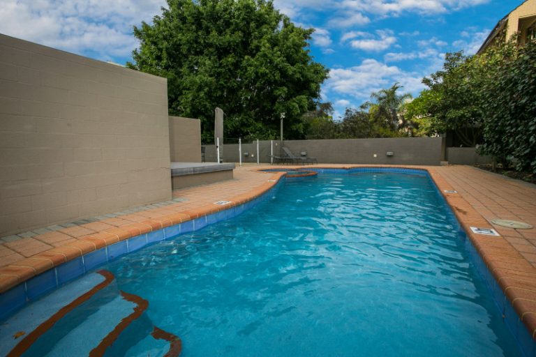 7/69 Malcolm Street gallery