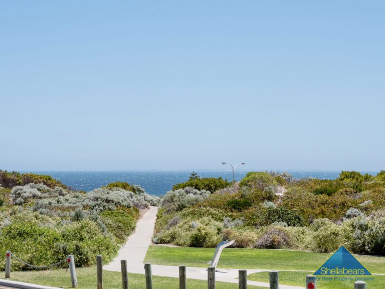 9/1 Hawkstone Street gallery