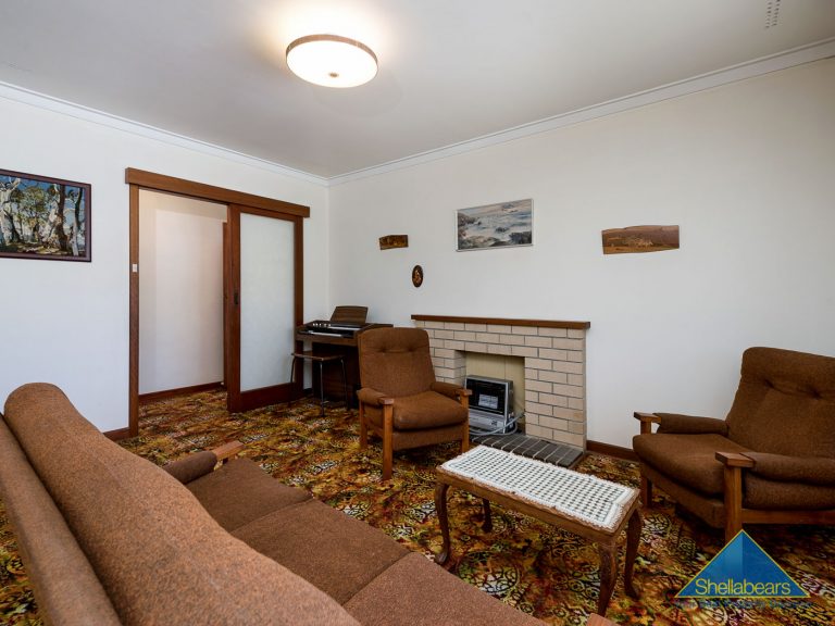 4 Railway Street gallery