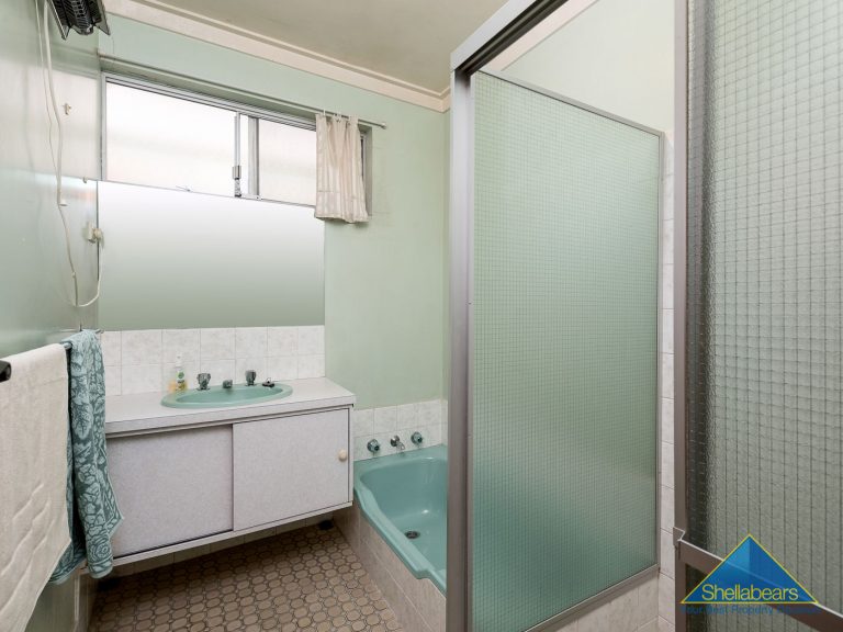 4 Railway Street gallery