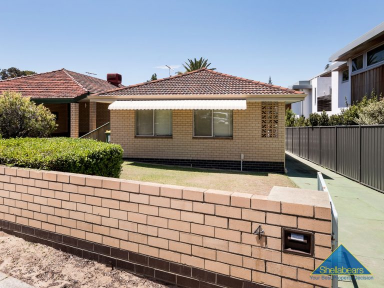 4 Railway Street gallery