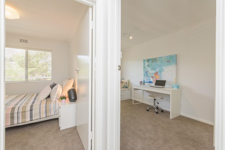 17/12 St Leonards Street gallery