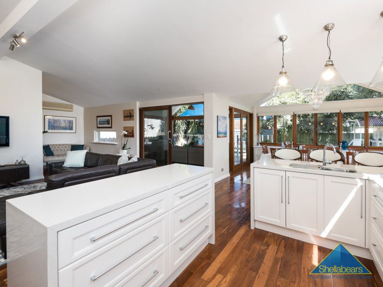 25 Albert Street gallery