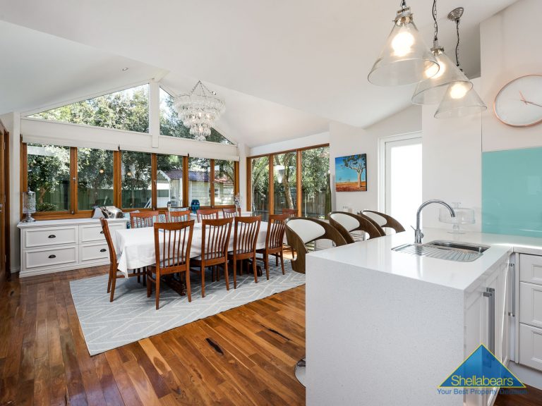 25 Albert Street gallery