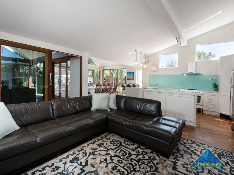 25 Albert Street gallery