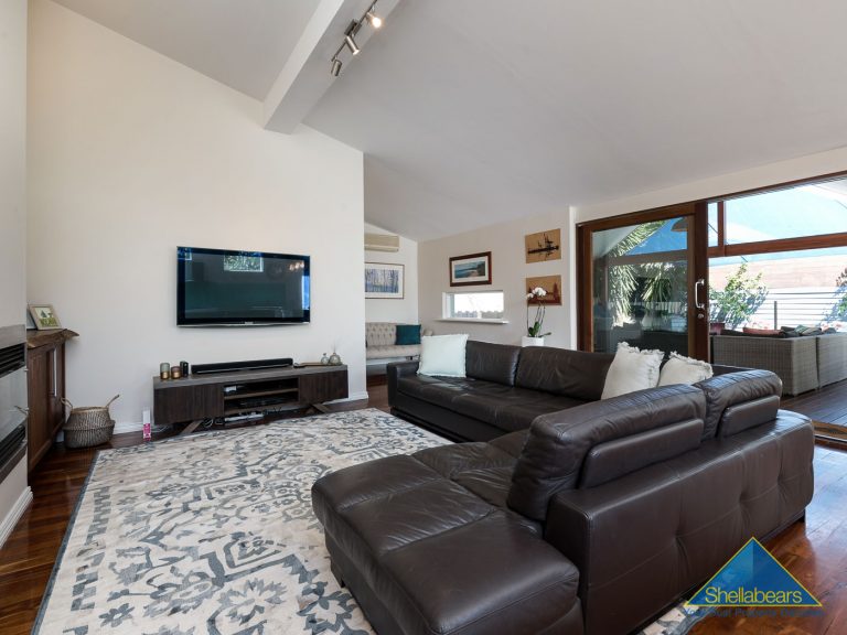 25 Albert Street gallery