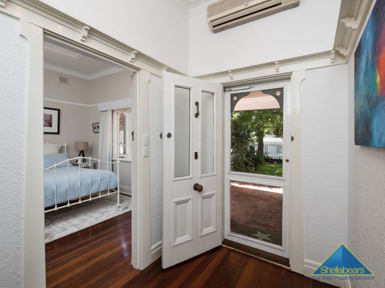 25 Albert Street gallery