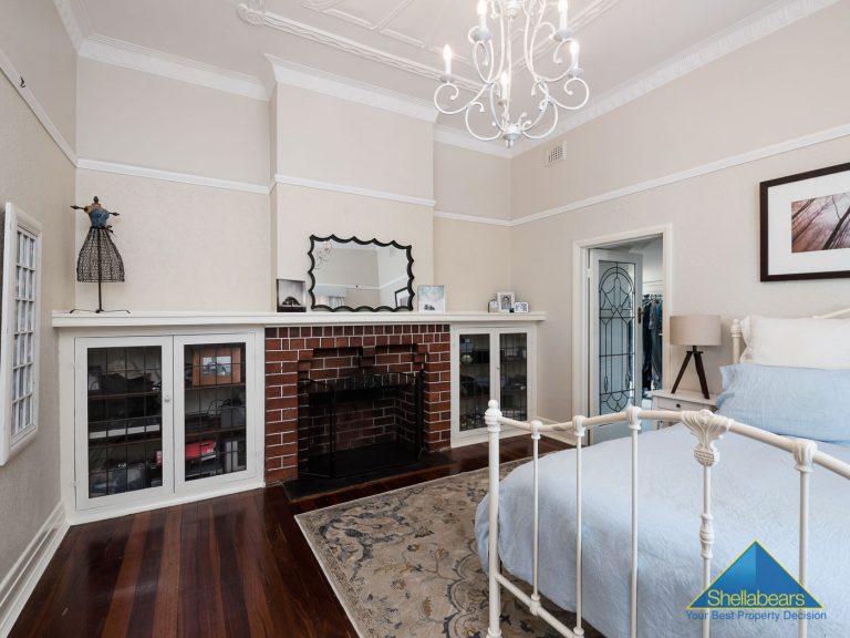 25 Albert Street gallery