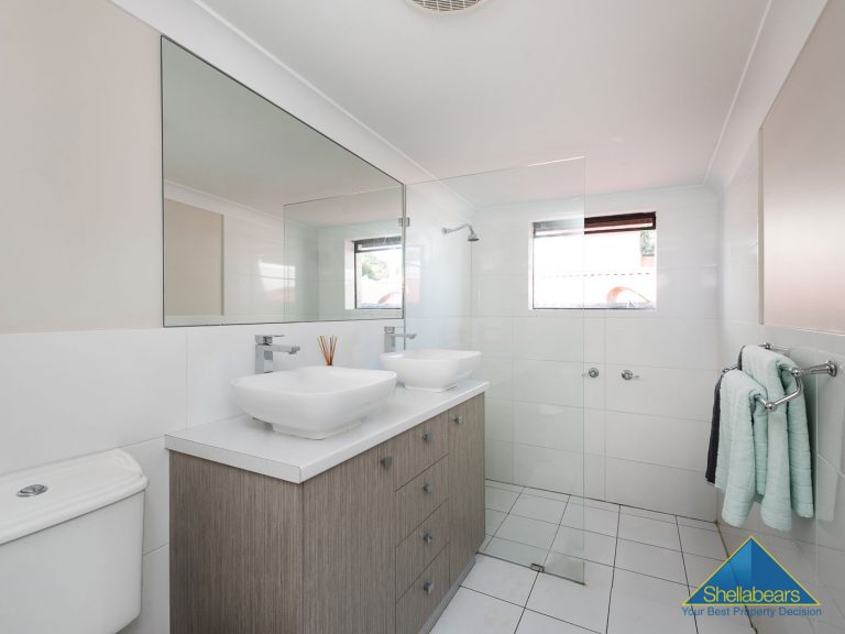 25 Albert Street gallery