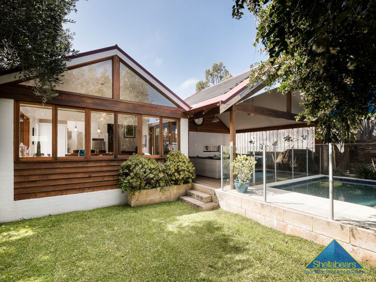 25 Albert Street gallery